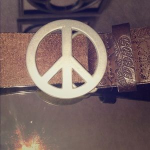 Peace sign belt